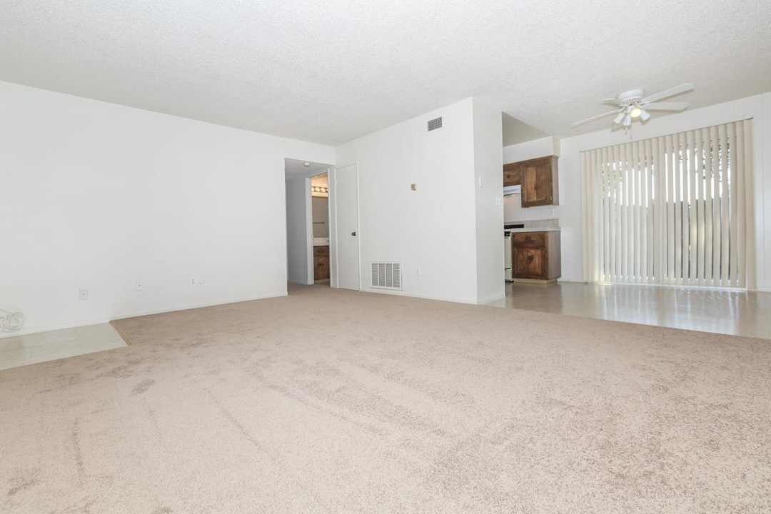 Monterey Pines Apartments 445 W Bullard Ave Fresno Ca Apartments For Rent Rent Com