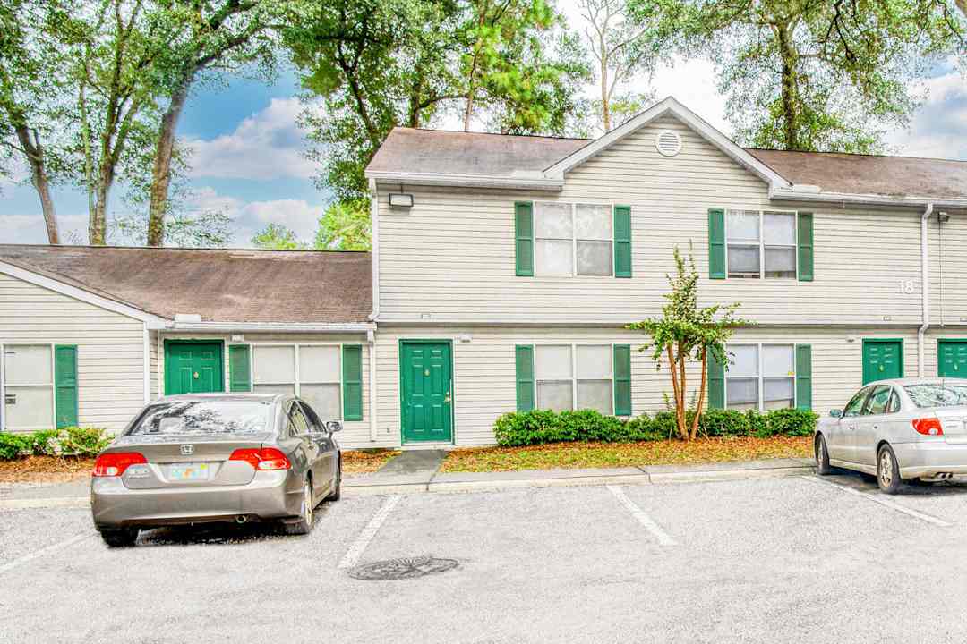 Hampton Ridge Apartment Homes - Jacksonville Fl 32218