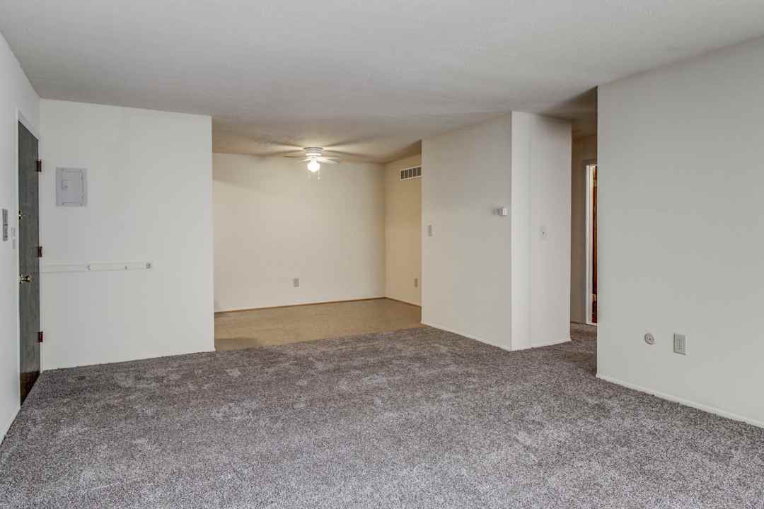 Plymouth Park Apartments 40325 Plymouth Rd Plymouth Mi Apartments For Rent Rent Com