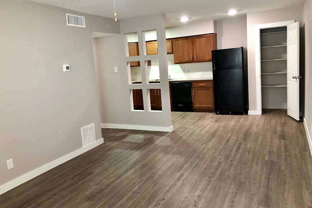 Broad Viewe 215 W Broadview Dr San Antonio Tx Apartments For Rent Rent Com