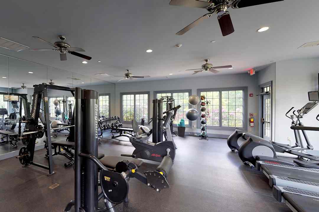 Lodge At Ames Pond 1 Ames Hill Dr Tewksbury Ma Apartments For Rent Rent Com