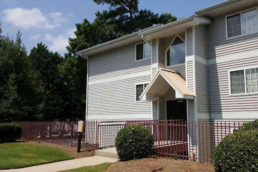 spring chase apartments stone mountain ga 30083