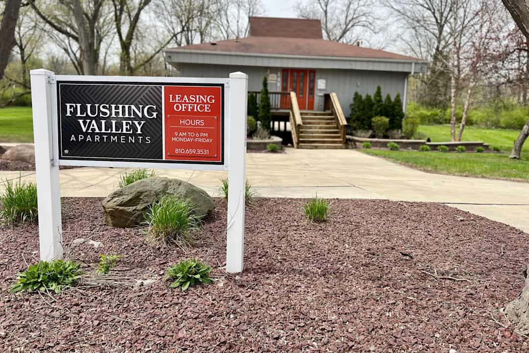 Flushing Valley Apartments 300 Henry Ct Flushing, MI Apartments for