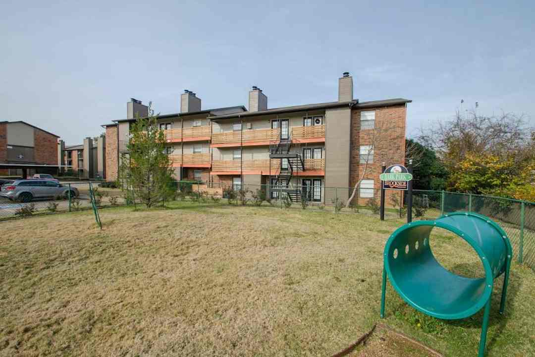 brookside apartments arlington tx