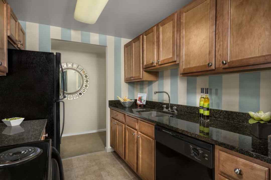 Colvin Woods Apartments - Reston Va 20190