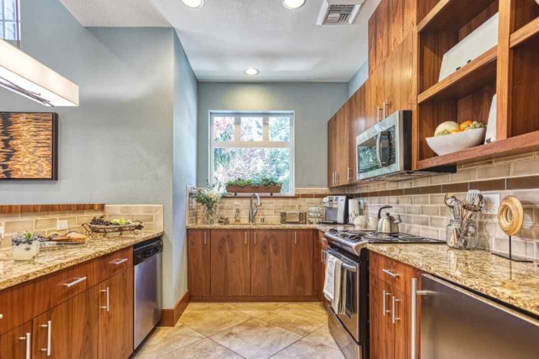 Wilderness Village 22435 SE 240th St Maple Valley, WA Apartments