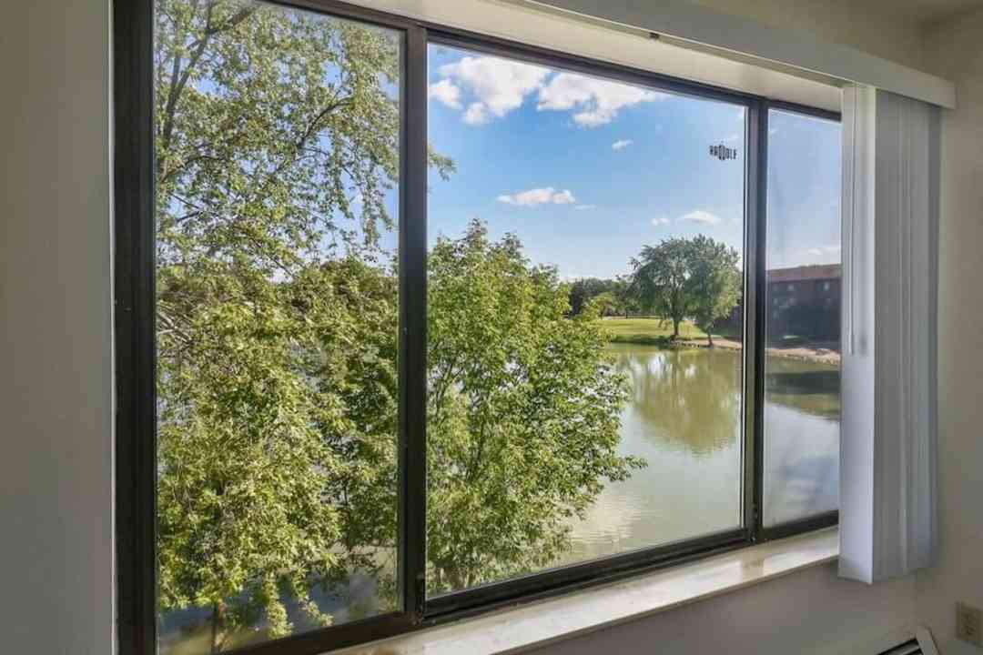 glenbrook apartments 9220 n 75th st milwaukee wi apartments for rent rent com