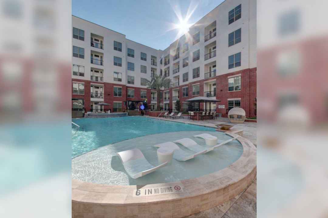 2111 austin apartments houston tx 77002