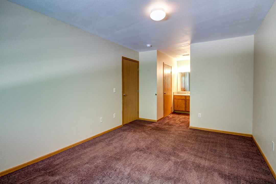 Emerald Creek Apartments - Grand Rapids Mi 49546