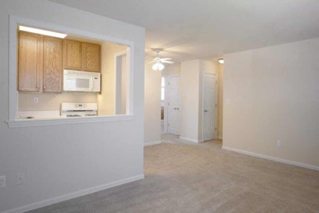 Arla Apartments 111 Passaic Ave Nutley Nj Apartments For Rent Rent Com