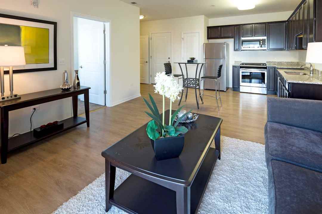village reserve at mill creek apartments geneva il 60134