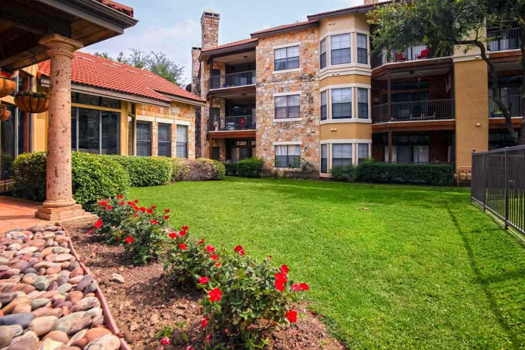 waters edge apartments plano tx 75024