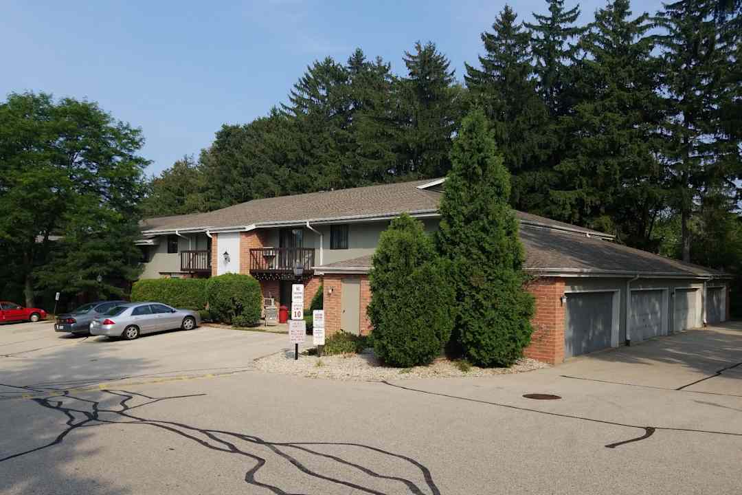 Evergreen Terrace Apartments - Menomonee Falls Wi 53051