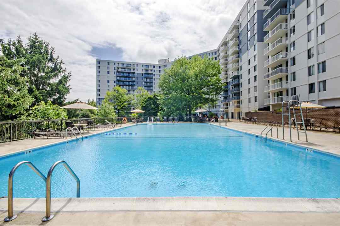 The Ashby At Mclean 1350 Beverly Rd Mclean Va Apartments For Rent Rent Com