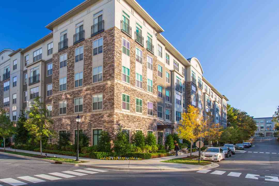 Axis At Shady Grove Apartments 9305 Corporate Blvd Rockville Md Apartments For Rent Rent Com