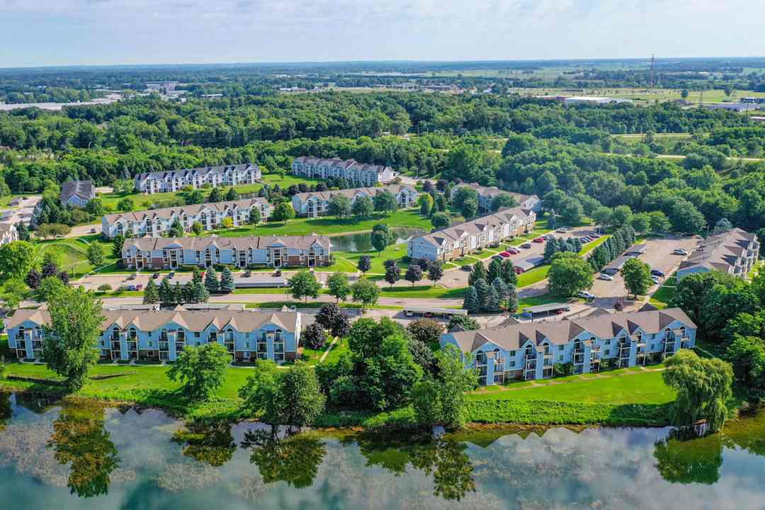 Arbor Lakes 22538 Pine Arbor Dr Elkhart In Apartments For Rent Rent Com