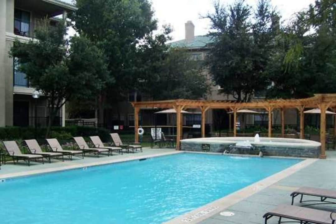 The Club at Fossil Creek Apartments - Fort Worth, TX 76137