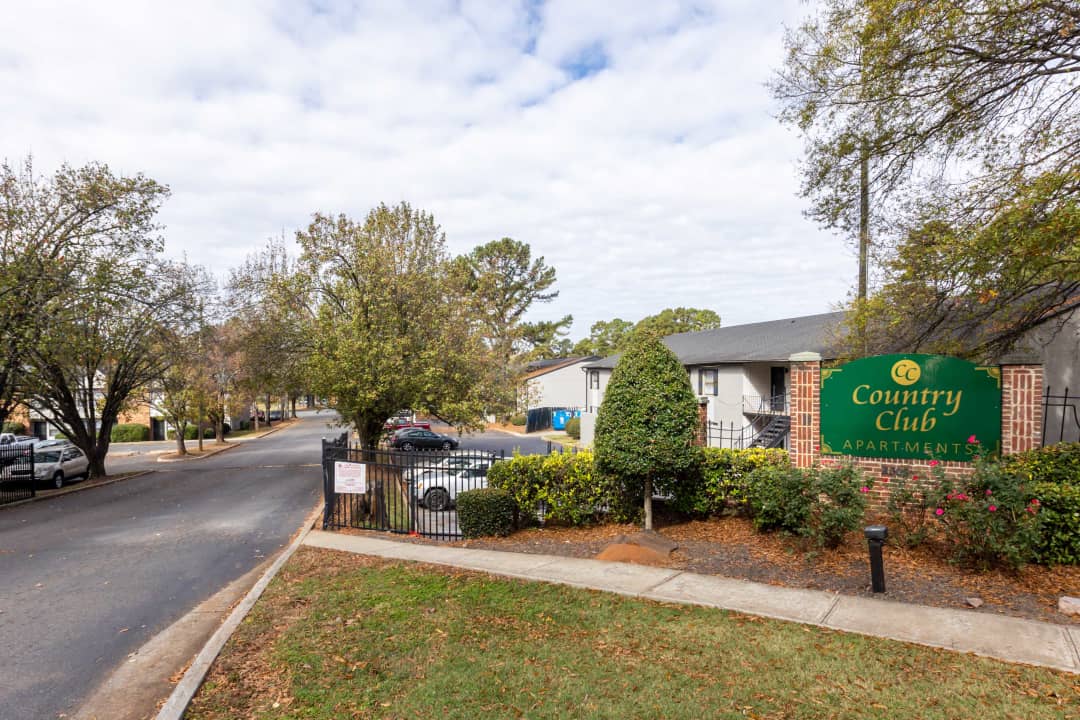 Country Club Apartments - 2332-B Dunlavin Way | Charlotte, NC Apartments  for Rent | Rent.