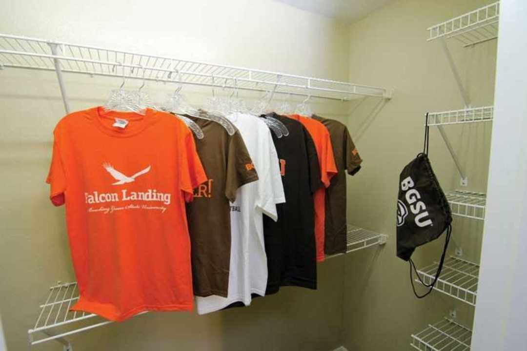 Falcon Landing Apartments - Bowling Green Oh 43402