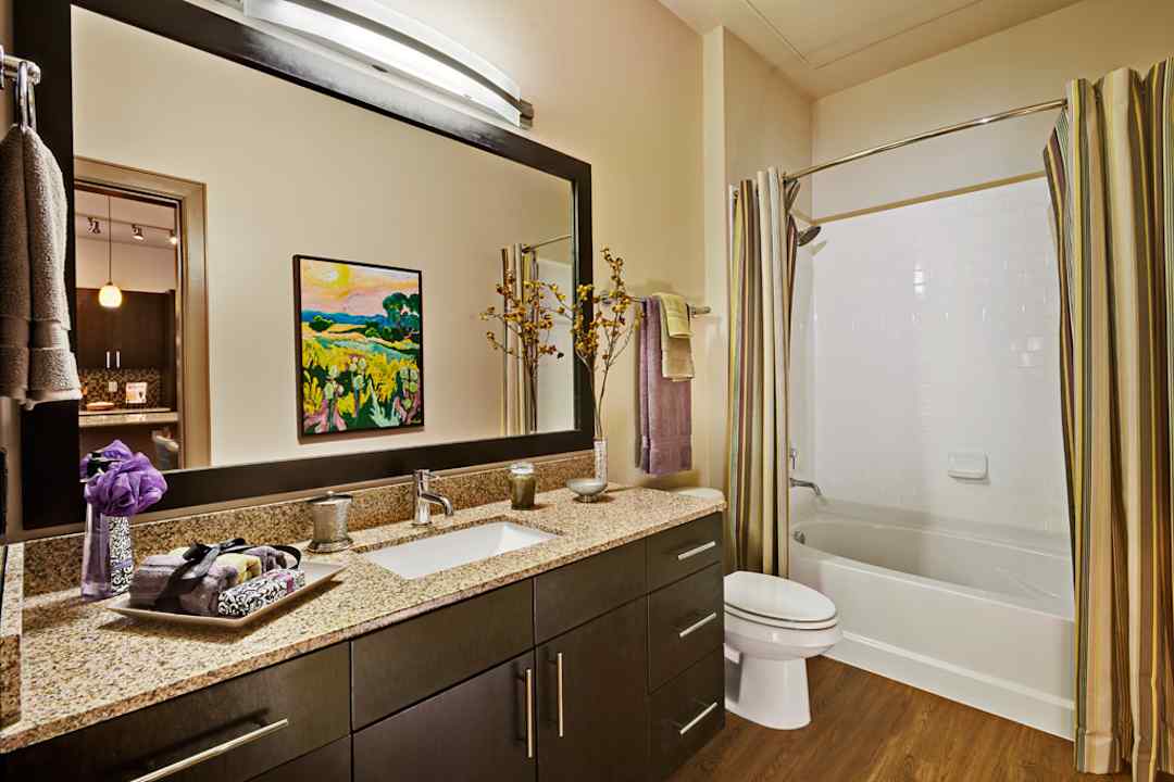 Grapevine Station Apartments Cottages - 1022 Texan Trl Grapevine Tx Apartments For Rent Rentcom