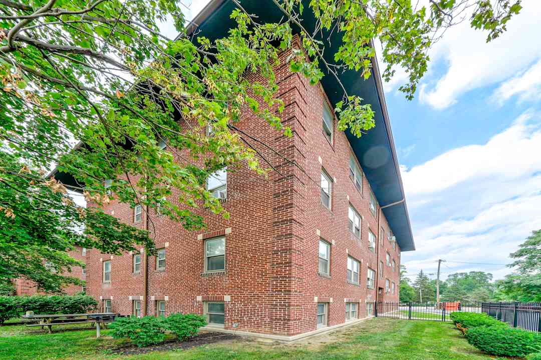 Butler Place Apartments Indianapolis, IN 46219