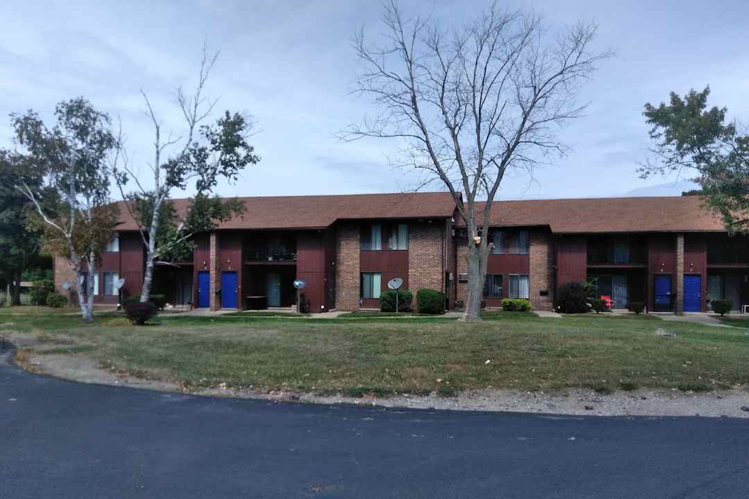 perry place apartments pontiac