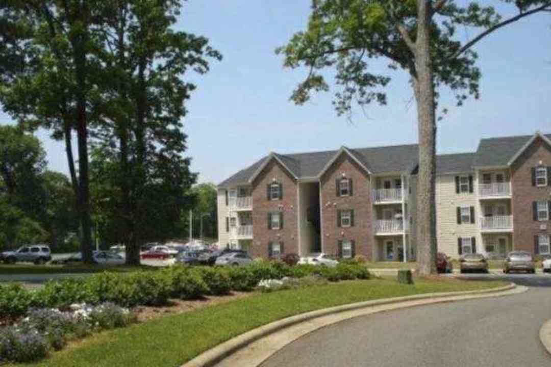 hidden lake apartments fayetteville nc 28304