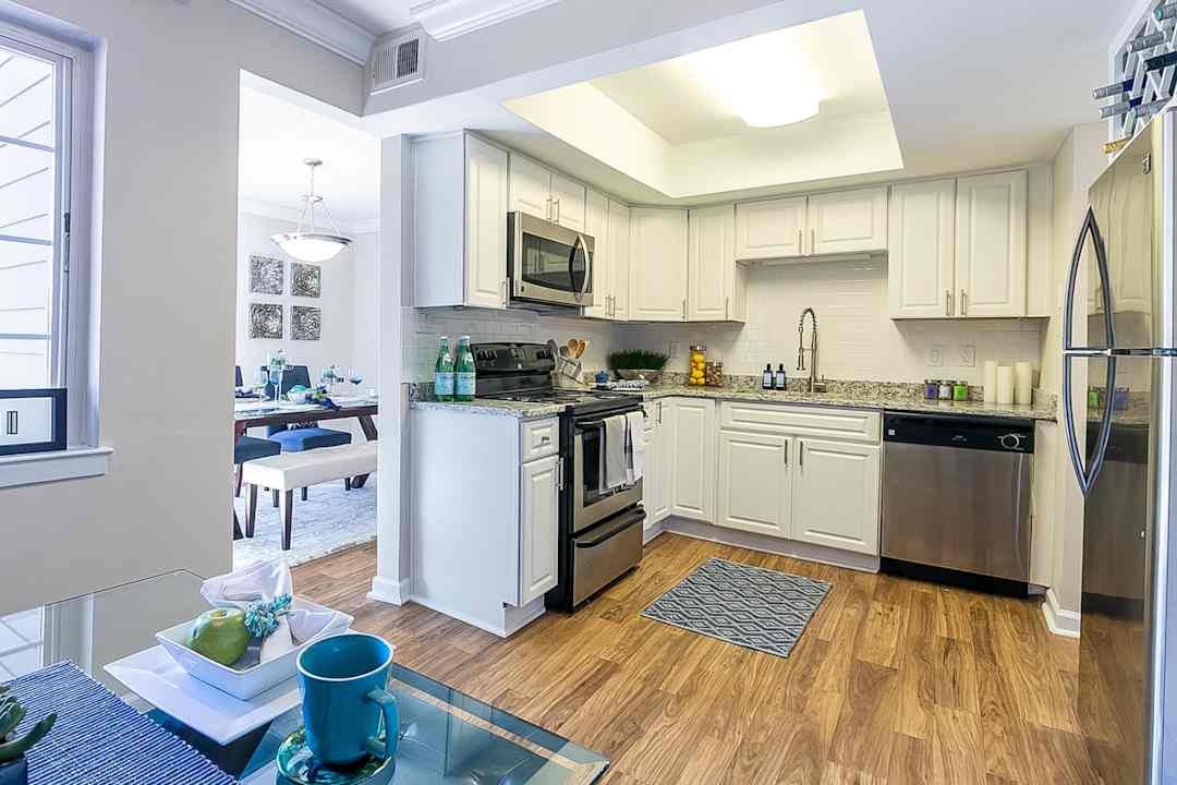 The Lake House At Martins Landing - 1500 Harbor Lndg Roswell Ga Apartments For Rent Rentcom