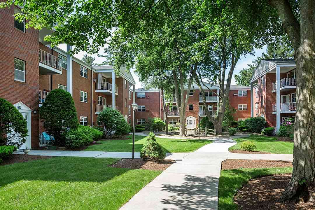 gaslight village 101 gas light dr south weymouth ma apartments for rent rent com