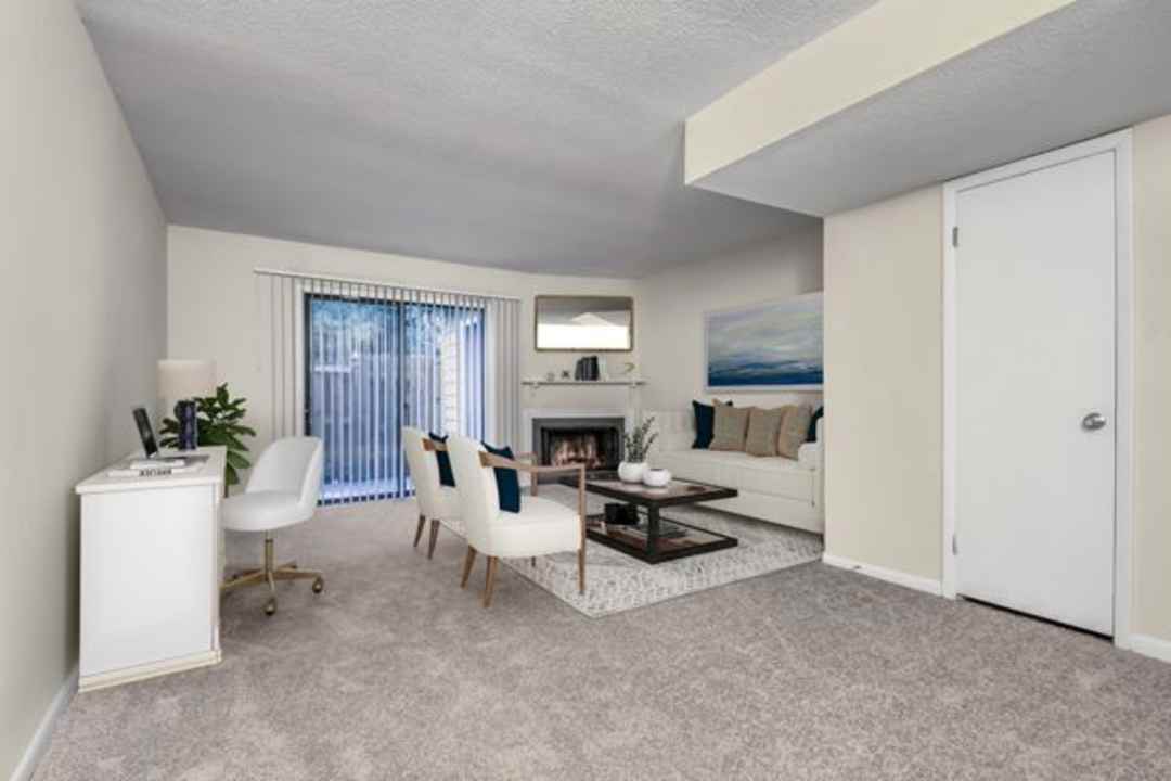 Camden Foxcroft 4612 Simsbury Rd Charlotte Nc Apartments For Rent Rent Com