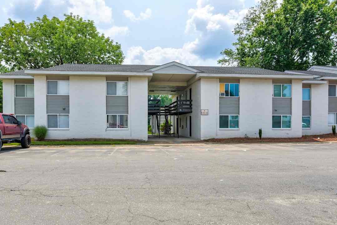 Crossings 501 4230 Garrett Rd Durham Nc Apartments For Rent Rent Com