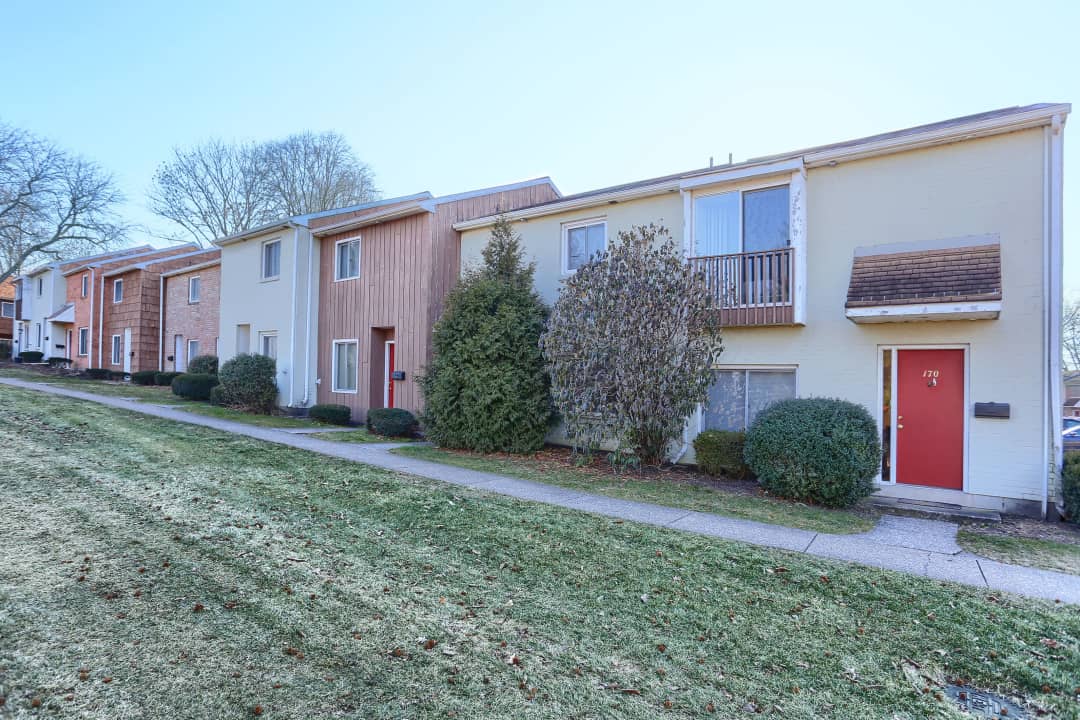 Briarcrest Gardens Apartments - Hershey, PA 17033