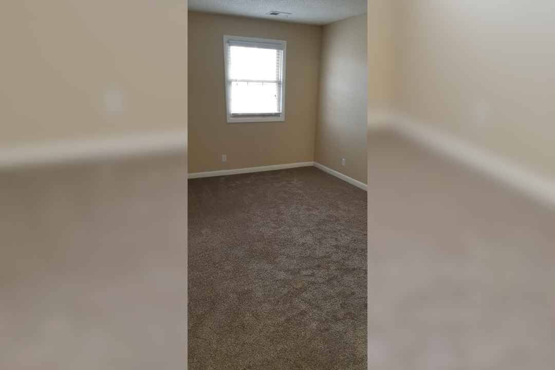 Ashford Place 2190 Memorial Dr Clarksville Tn Apartments For Rent Rent Com