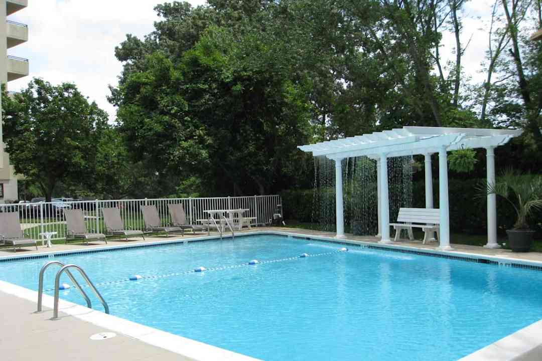 royal mace apartments norfolk va 23503