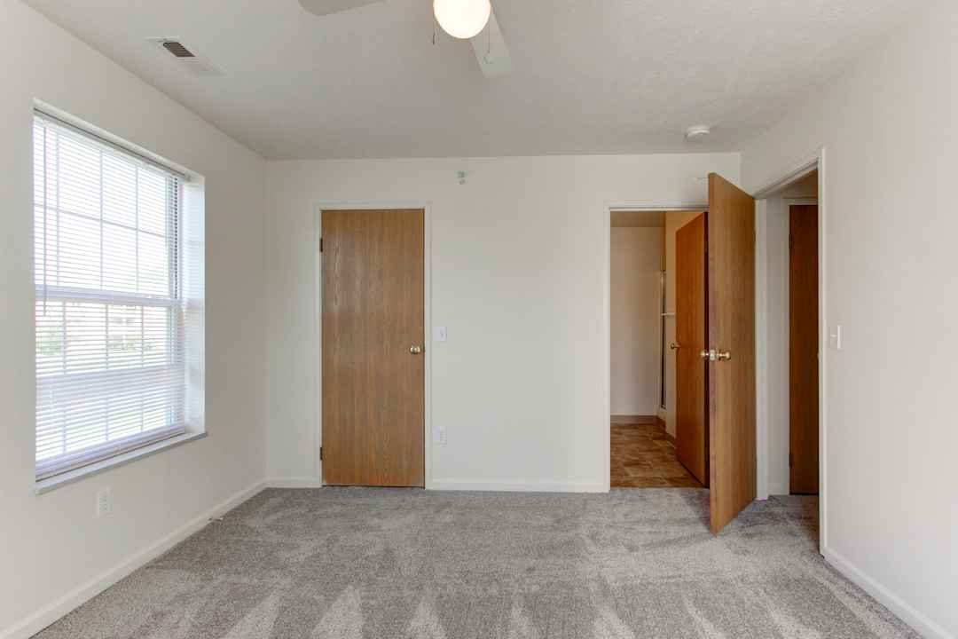 Evergreen Farms 8600 Evergreen Trl Olmsted Falls Oh Apartments For Rent Rent Com