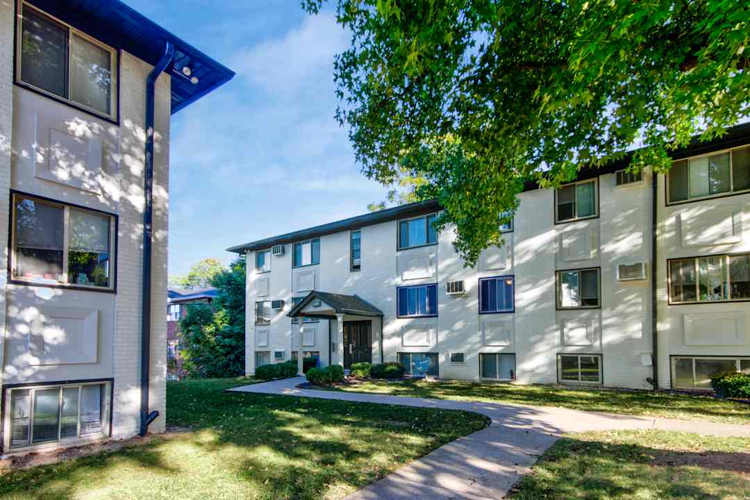 continental terrace apartments bloomington in 47408