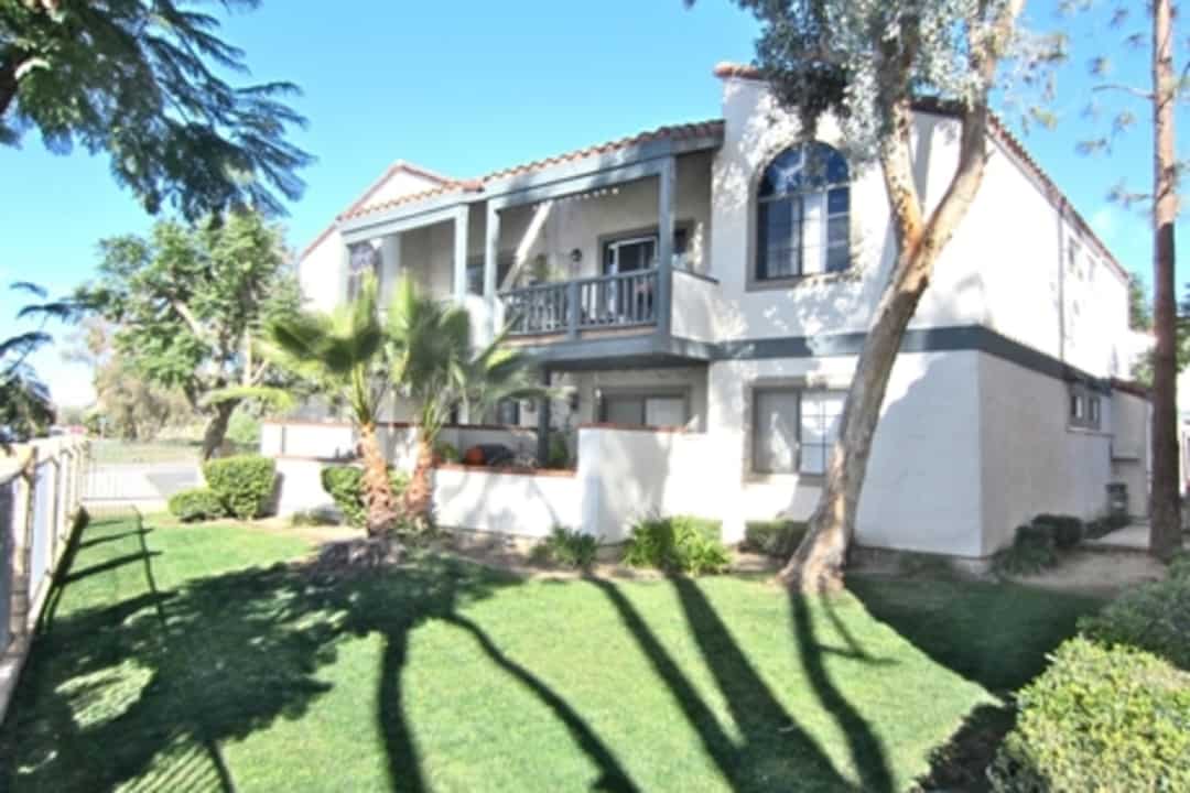 Lakeview Village - 107 S Lewis St Lake Elsinore Ca Apartments For Rent Rentcom