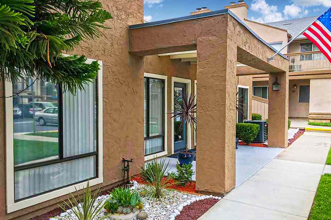 Oak Hill Apartments 1302 Oak Hill Dr Escondido Ca Apartments For Rent Rent Com