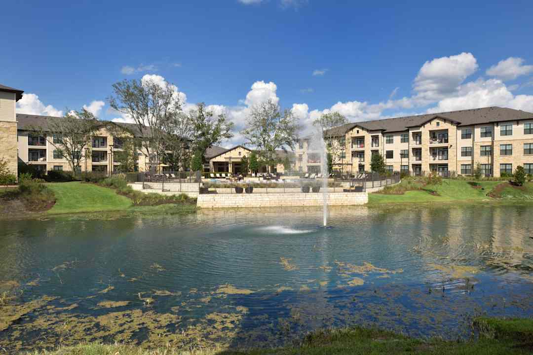 Olympus Falcon Landing Apartments - Katy Tx 77494