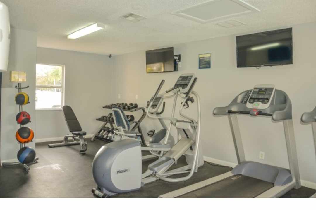 Aventura Orlando Apartments 5300 Cinderlane Pkwy Orlando Fl Apartments For Rent Rent Com