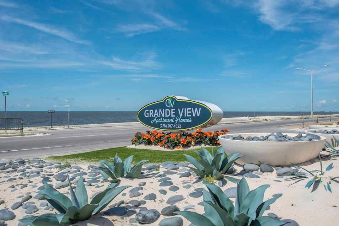The Grande View Apartments - Biloxi Ms 39531