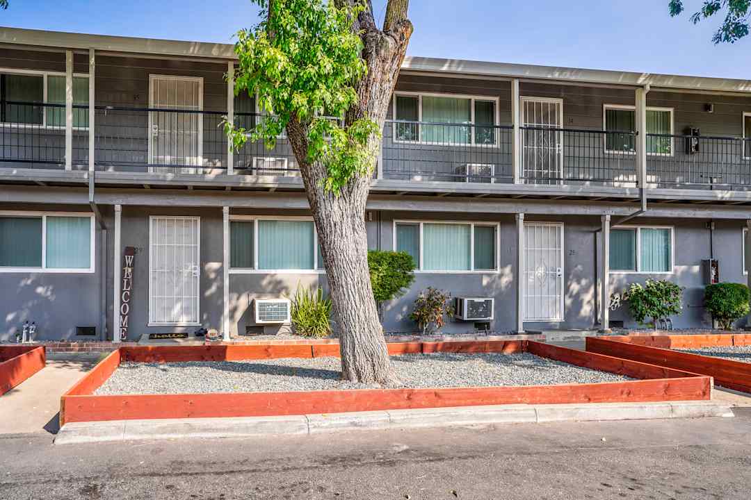 Sur Apartments 2927 Marconi Ave Sacramento Ca Apartments For Rent Rent Com