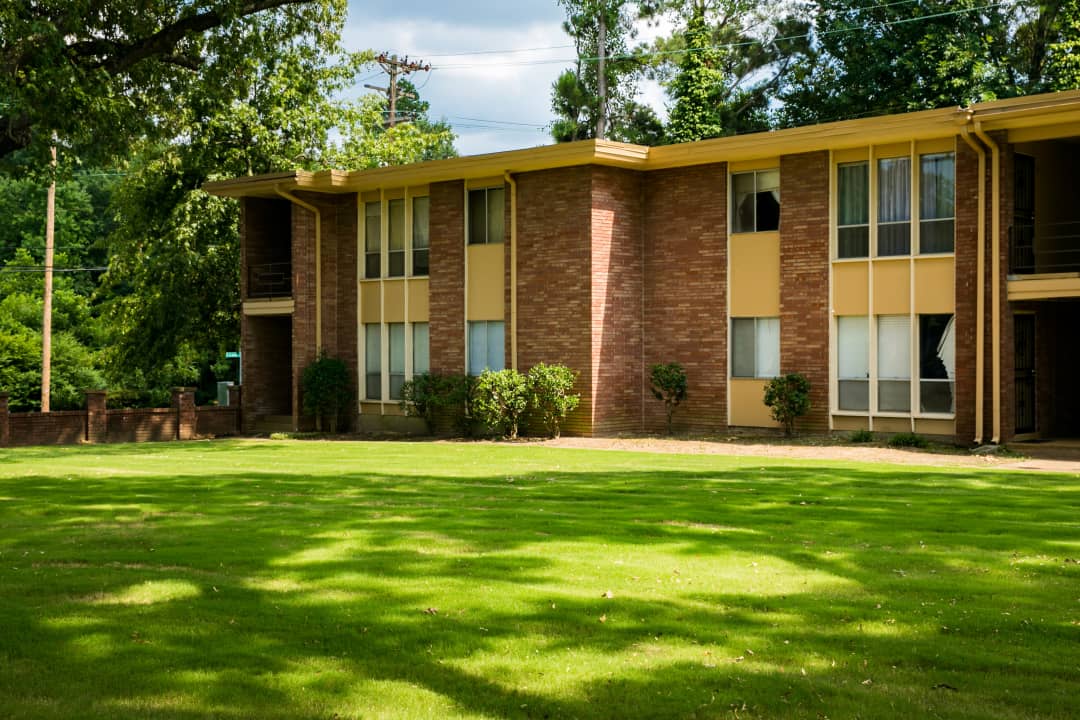Allison Gardens Apartments Memphis, Shades Of Color Landscaping Memphis Tns