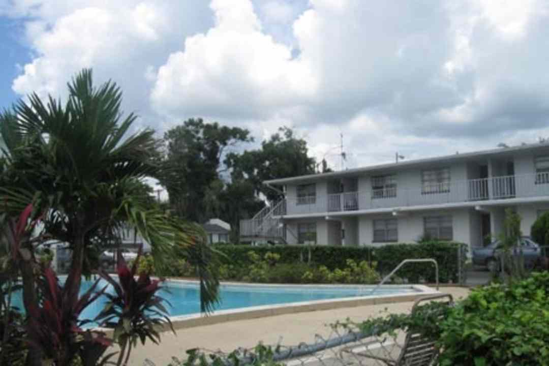 andover club apartments tampa fl 33617