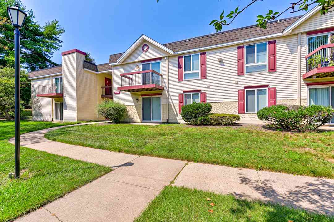 Deer Creek Apartments Plainsboro, NJ 08536