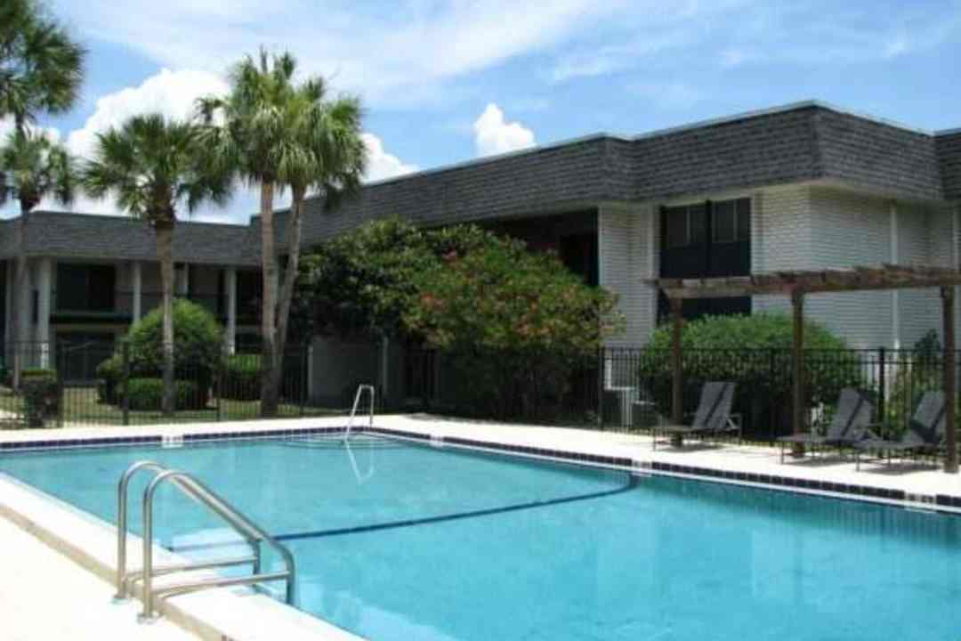 shoreline community apartments jacksonville fl 32210