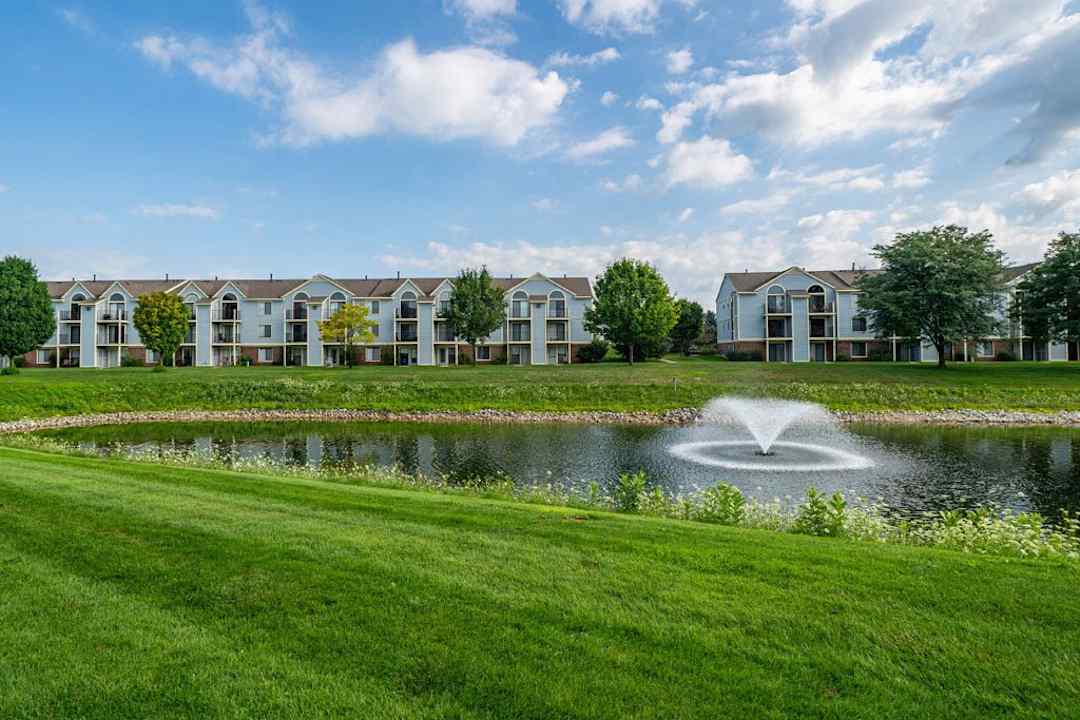 Arbor Lakes 22538 Pine Arbor Dr Elkhart In Apartments For Rent Rent Com