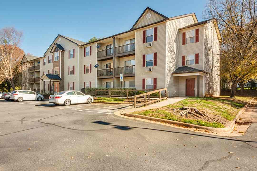 Water S Edge 100 Waterview Dr Nw Concord Nc Apartments For Rent Rent Com