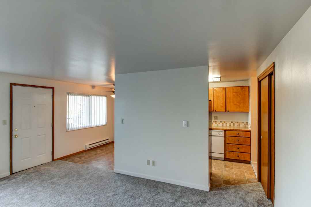 Tracy Ann Apartments 7004 Murray Ave Sw Seattle Wa Apartments For Rent Rent Com