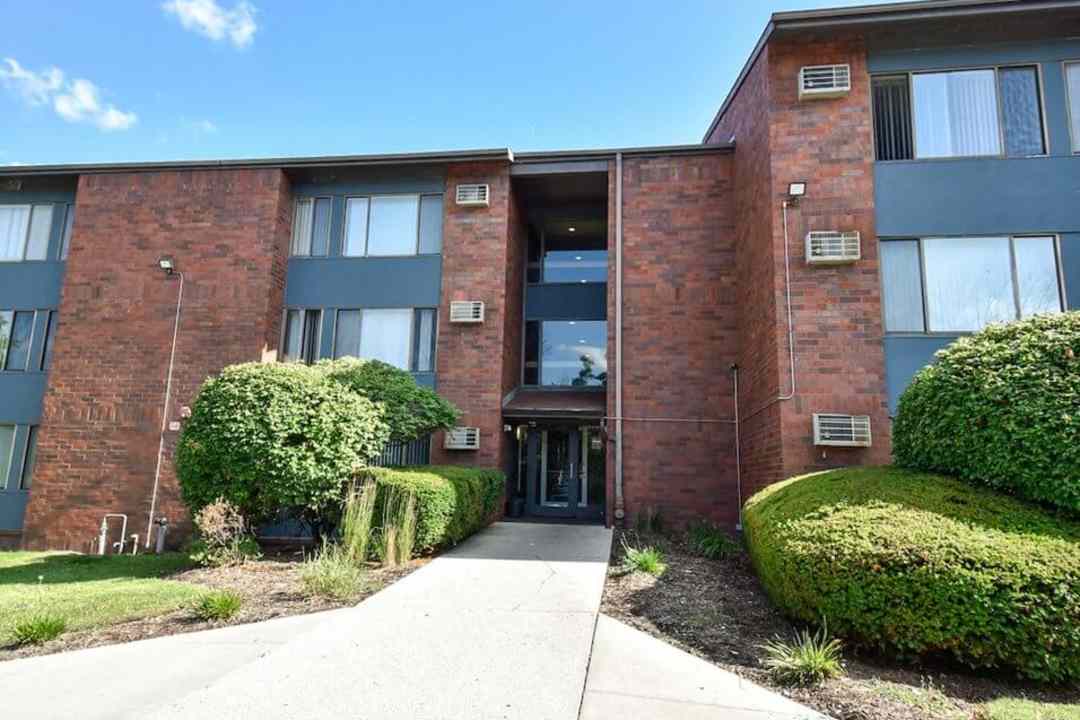 glenbrook apartments 9220 n 75th st milwaukee wi apartments for rent rent com